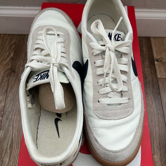 Leather Nike Sneakers - Picture 1 of 5